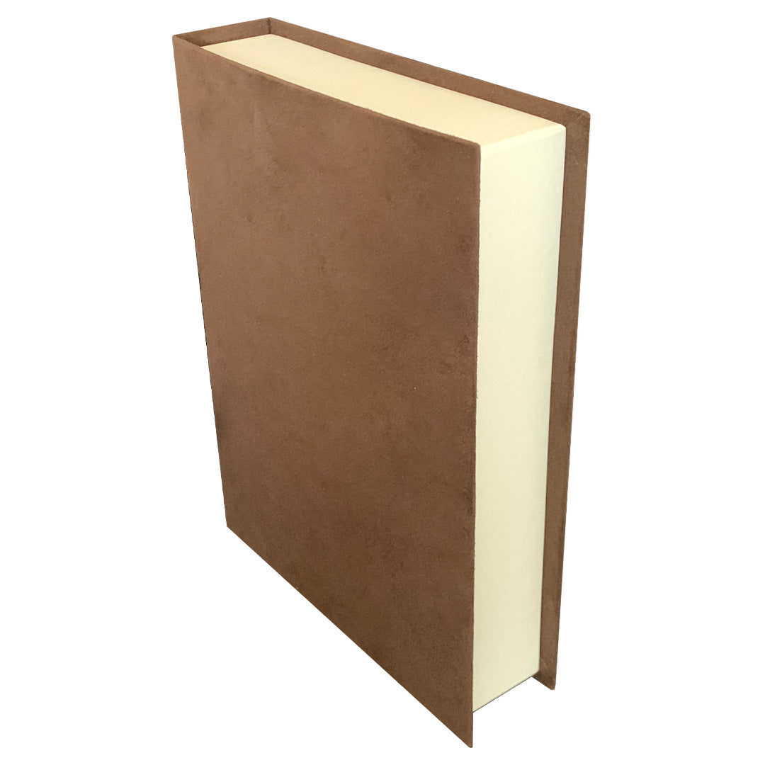 Par de Libros Decorativos color Café con cierre imantado