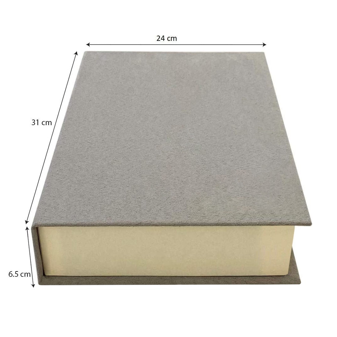 Par de Libros Decorativos color Beige con cierre imantado